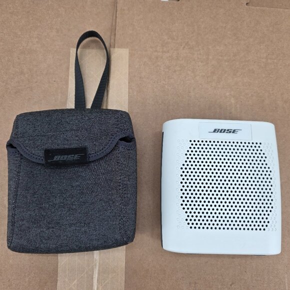 Bose SoundLink Color white Model #415859 carrying case no cords - Picture 1 of 7